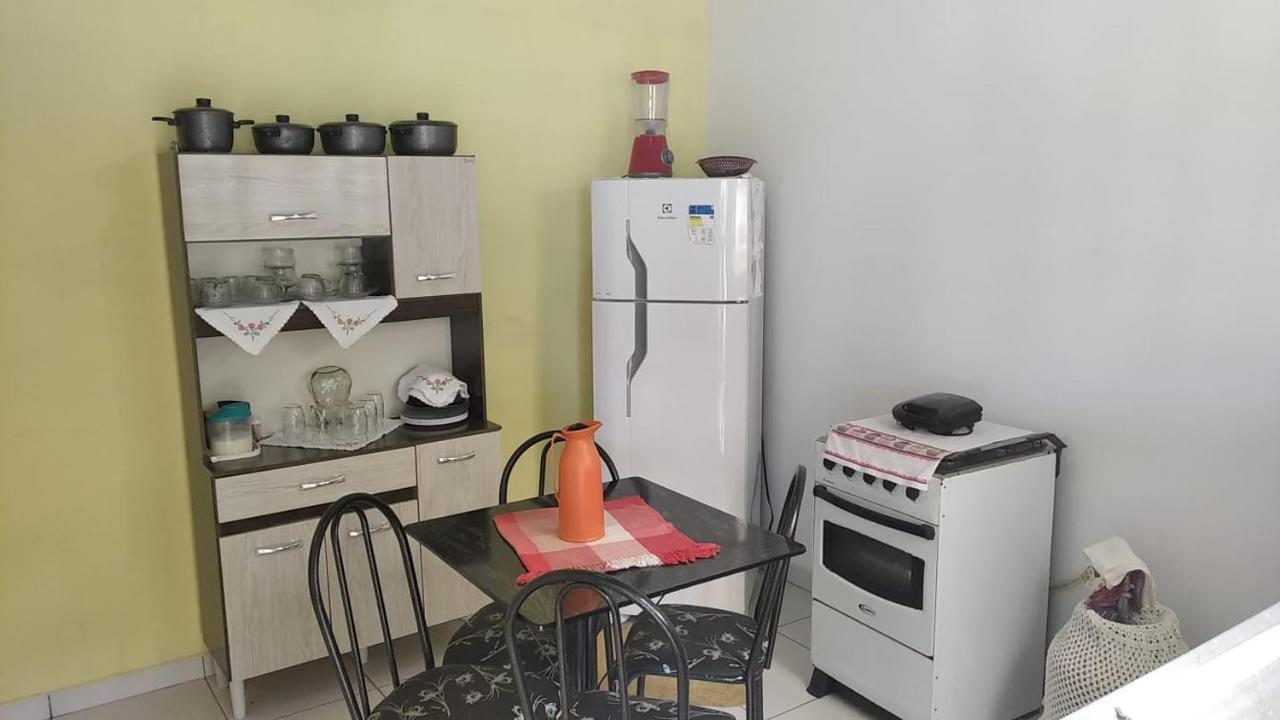 Апартаменты Residencial Pingos De Luz Алту-Параизу-ди-Гояс Экстерьер фото