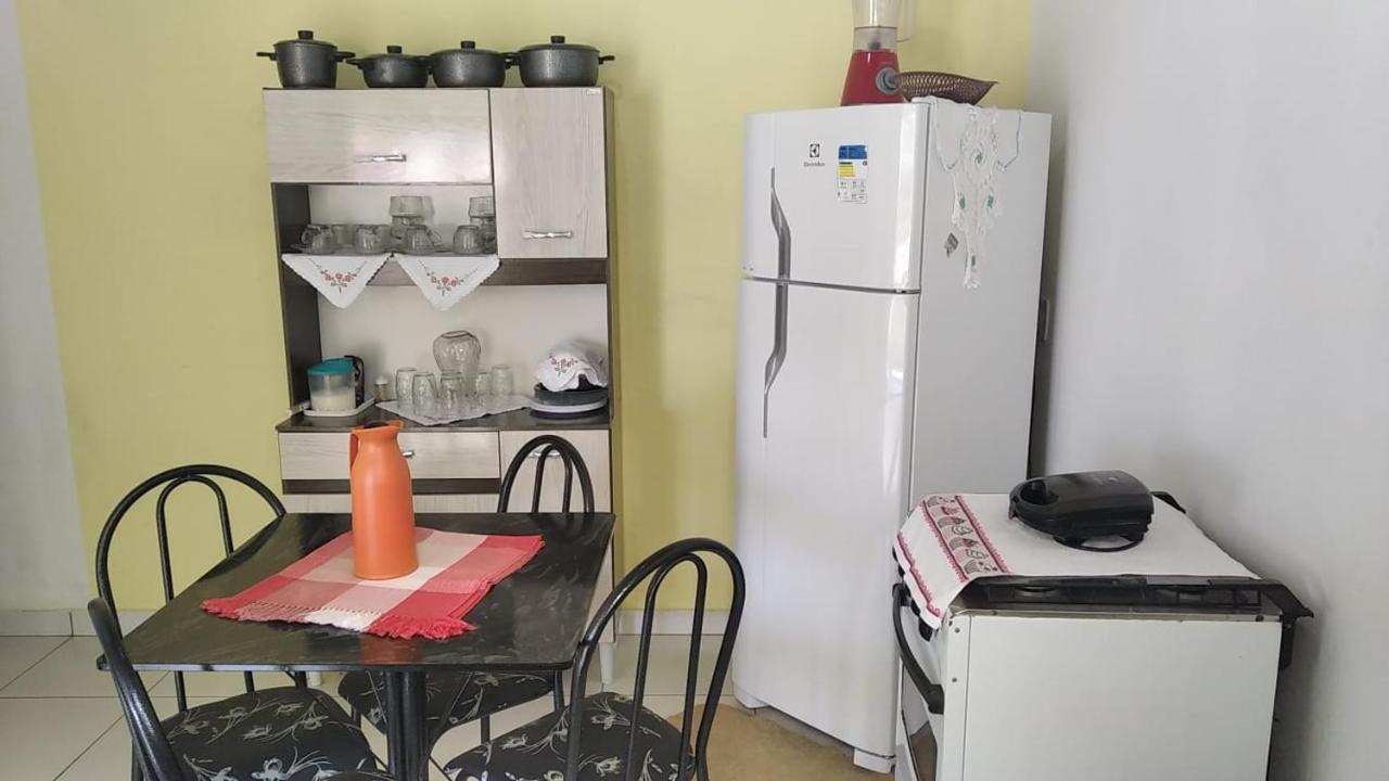 Апартаменты Residencial Pingos De Luz Алту-Параизу-ди-Гояс Экстерьер фото